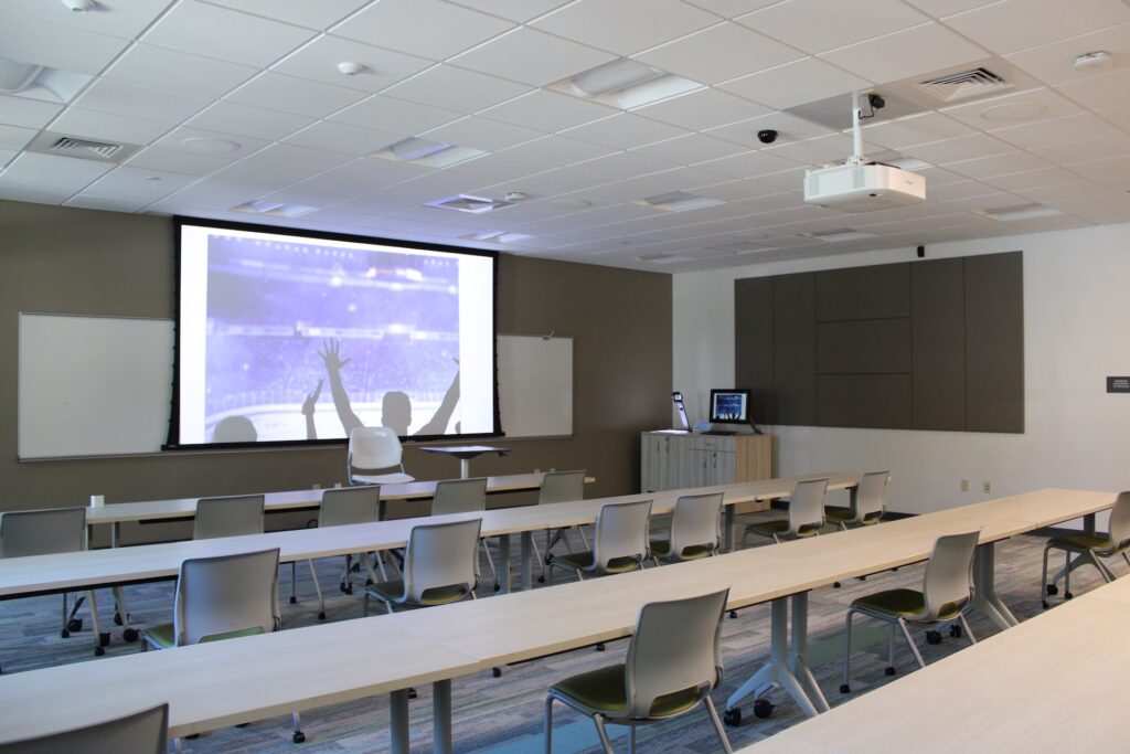 Higher_Education_Science_and_Innovation_Center_IMG_0289-min